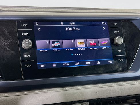 Used 2024 Volkswagen Taos SE image 21