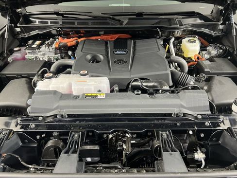 Used 2026 Toyota Sequoia TRD Pro AWD/4WD image 30