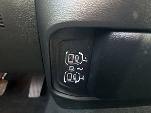 Used 2022 RAM 1500 Big Horn AWD/4WD image 33