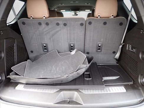 Used 2021 Chevrolet Tahoe High Country image 9