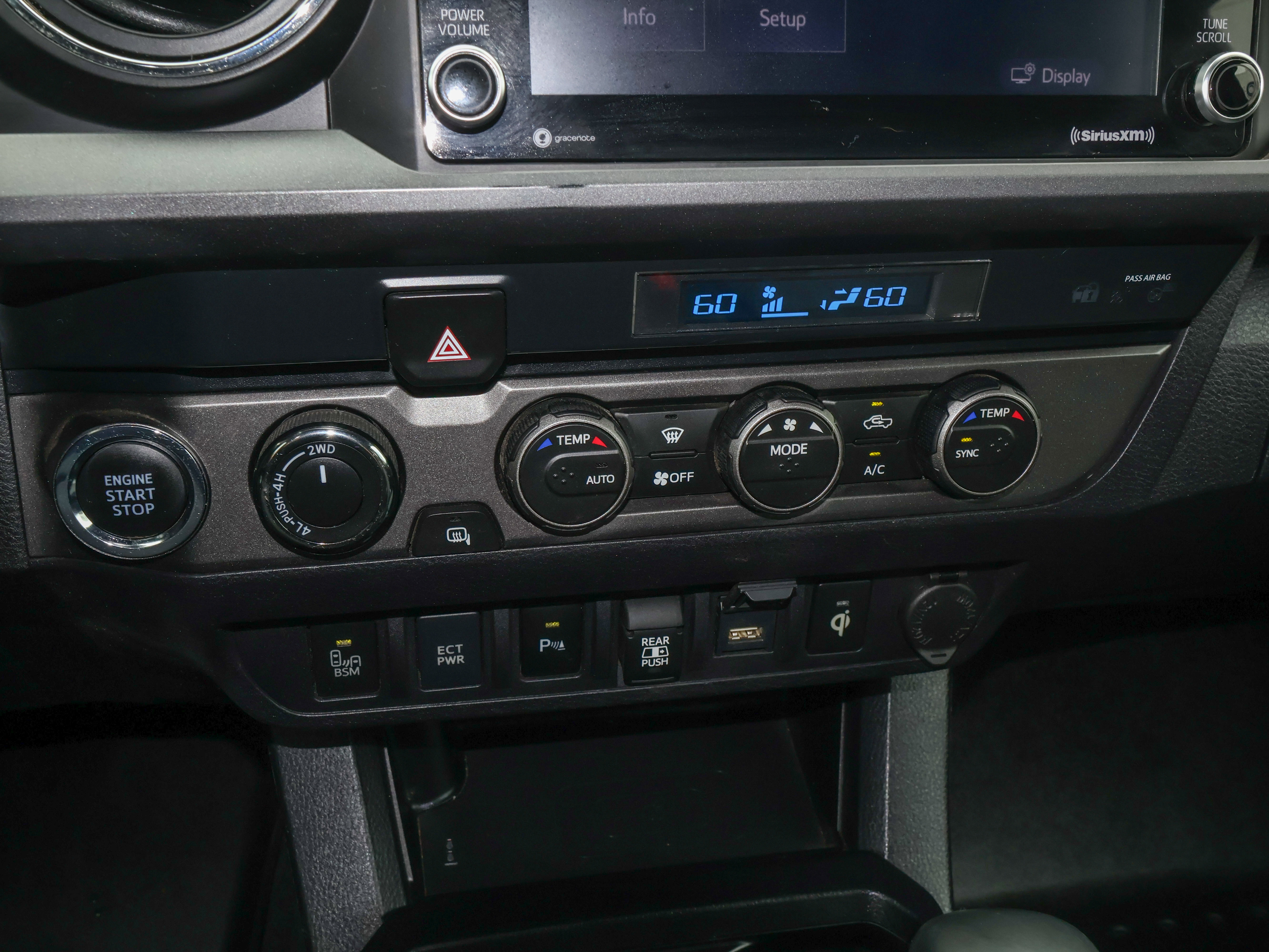 Used 2022 Toyota Tacoma TRD Off-Road w/ Technology Package AWD/4WD image 21