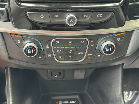 Used 2019 Chevrolet Traverse Premier AWD/4WD image 30