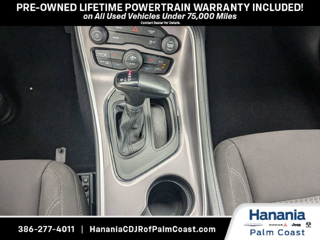 Used 2022 Dodge Challenger SXT RWD image 16