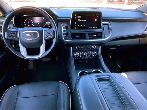 Used 2023 GMC Yukon SLT image 5