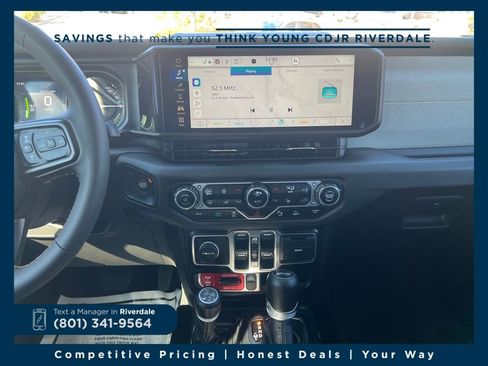 Used 2024 Jeep Wrangler Unlimited image 17