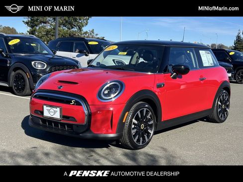Used 2024 MINI Cooper SE image 1