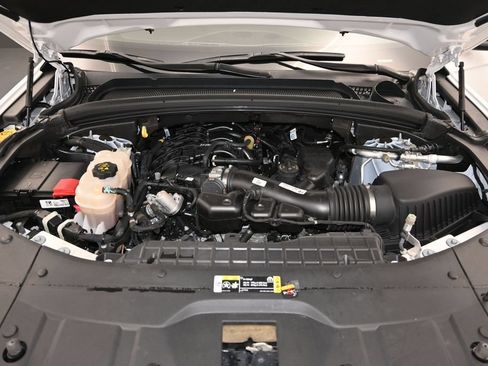 Used 2023 Jeep Grand Cherokee Laredo RWD image 12