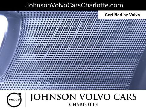 Certified 2025 Volvo XC40 B5 Plus AWD/4WD image 29