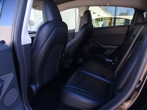 Used 2023 Tesla Model Y Long Range image 22