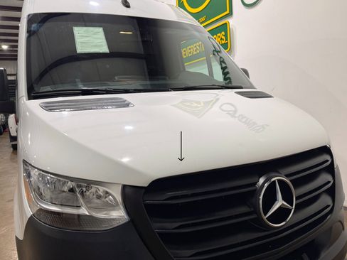 Used 2021 Mercedes-Benz Sprinter 2500 image 42