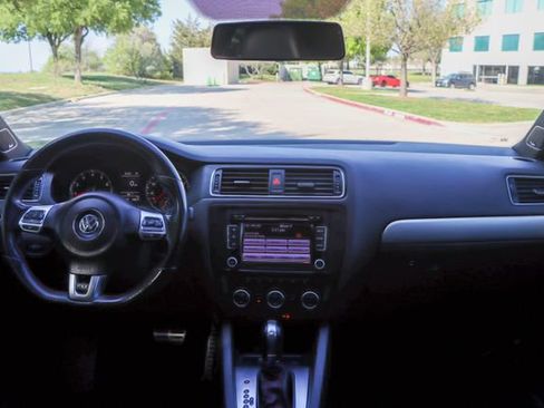 Used 2014 Volkswagen Jetta GLI Autobahn image 25