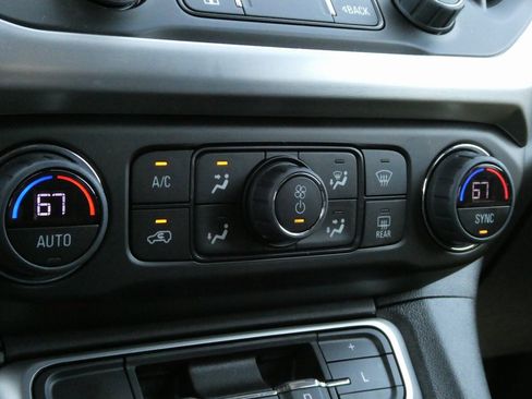 Certified 2023 GMC Acadia SLE w/ Driver Convenience Package image 13