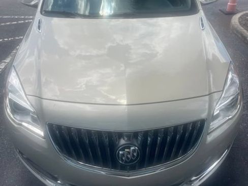 Used 2014 Buick Regal Premium FWD image 2
