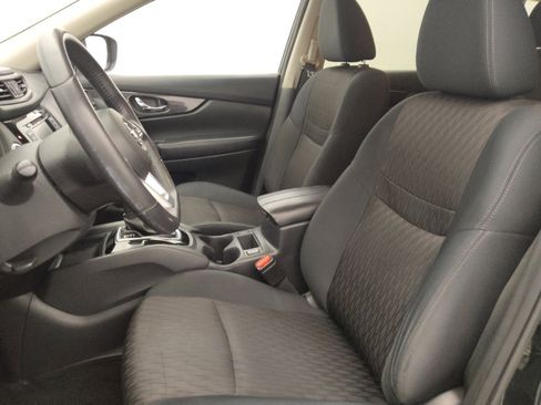 Used 2019 Nissan Rogue SV FWD image 17