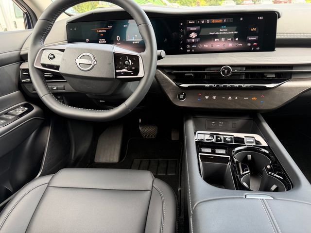 Used 2025 Nissan Murano SV AWD/4WD image 12
