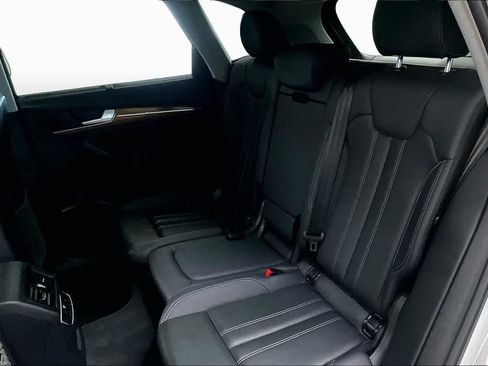 Used 2023 Audi Q5 2.0T Premium Plus w/ Premium Plus Package AWD/4WD image 40