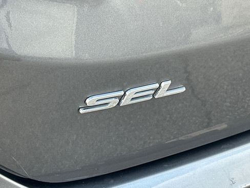 Certified 2024 Ford Edge SEL AWD/4WD image 33