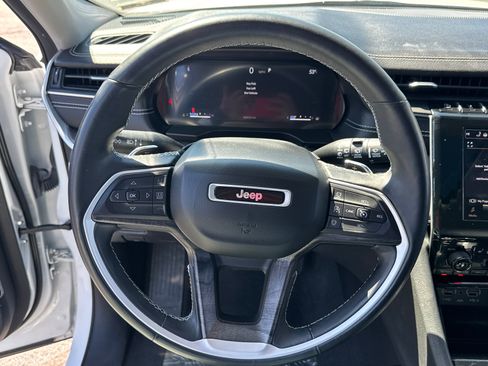 Used 2021 Jeep Grand Cherokee L Limited image 16