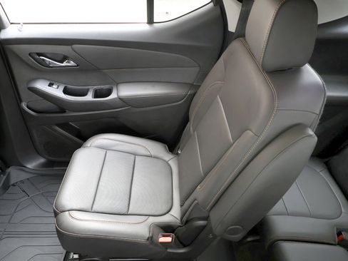 Used 2021 Chevrolet Traverse Premier w/ Redline Edition image 23