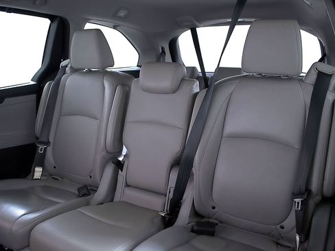 Used 2019 Honda Odyssey EX-L image 17