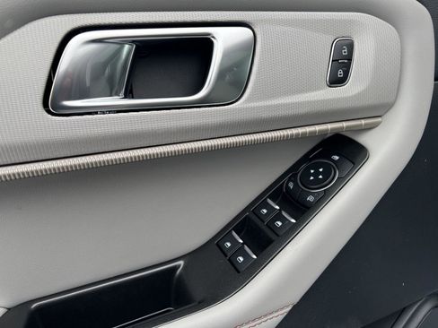 New 2026 Ford Explorer Active w/ Active Comfort Package image 15