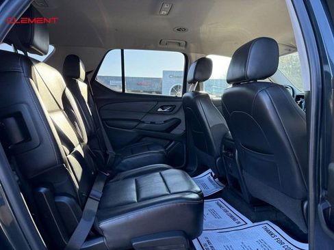 Used 2019 Chevrolet Traverse LT image 13