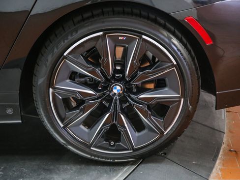 Certified 2023 BMW 740i w/ Parking Assistance Package RWD image 11