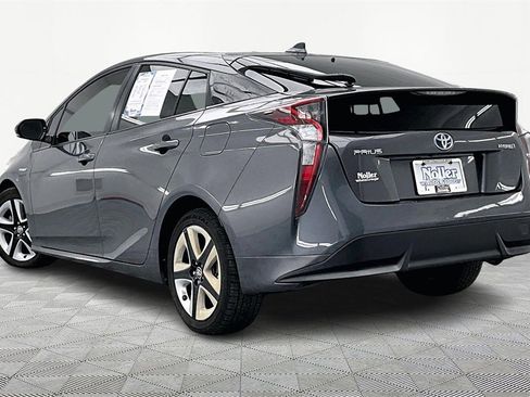 Used 2016 Toyota Prius Three Touring image 12