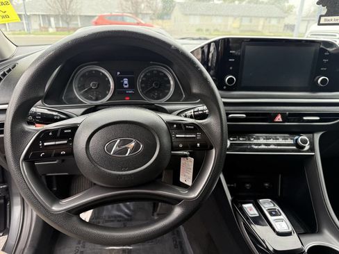 Used 2021 Hyundai Sonata SE image 11
