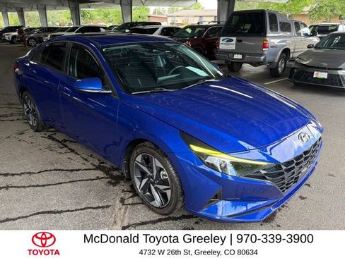 Used 2023 Hyundai Elantra SEL w/ Convenience Package FWD image 3