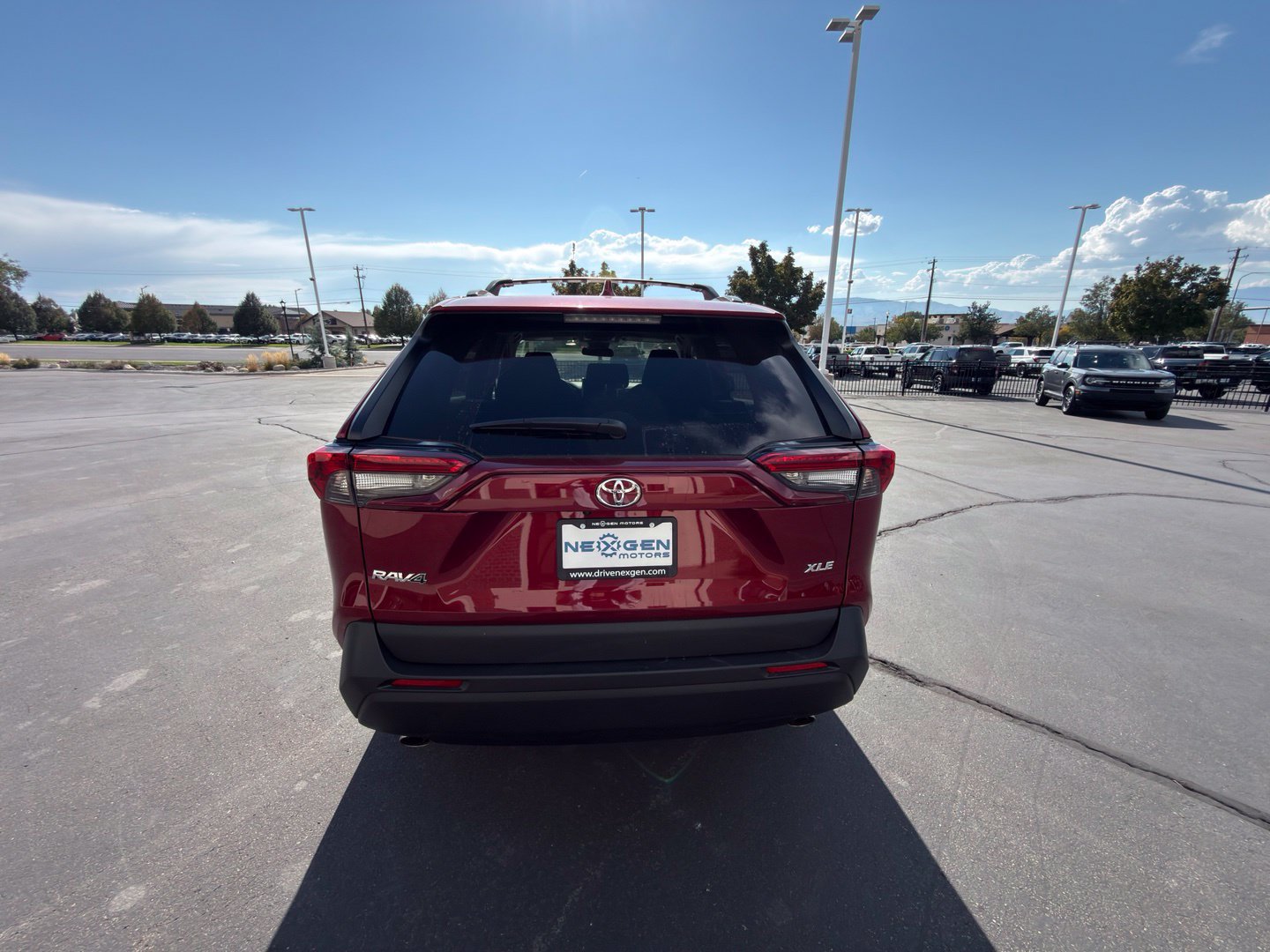 Used 2025 Toyota RAV4 XLE FWD image 29