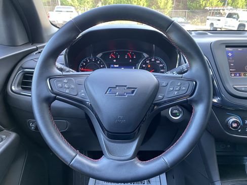 Used 2023 Chevrolet Equinox RS AWD/4WD image 18
