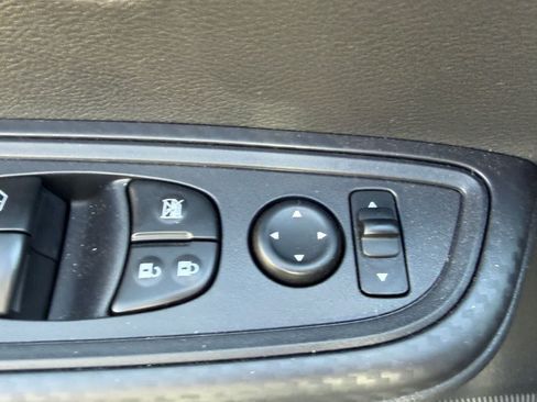 Used 2025 Nissan Versa S w/ S Plus Package FWD image 3