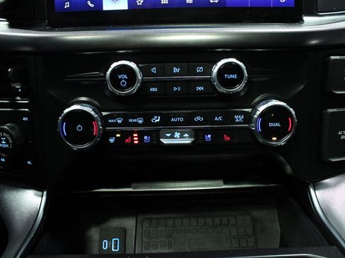 Used 2022 Ford F150 Platinum w/ Equipment Group 701A High image 27