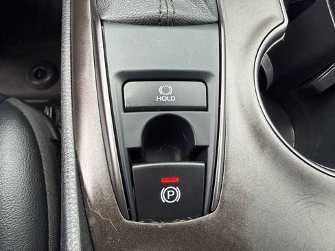 Used 2021 Toyota Camry SE image 22