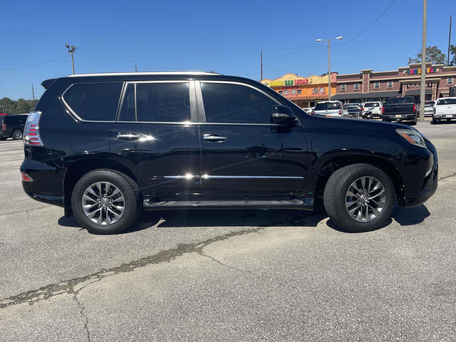 Used 2014 Lexus GX 460 Luxury AWD/4WD image 2