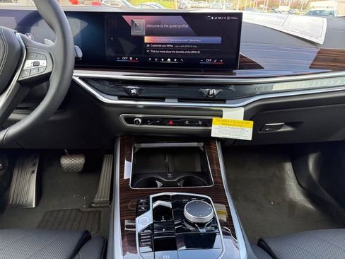 New 2026 BMW X5 xDrive40i w/ Climate Comfort Package AWD/4WD image 11