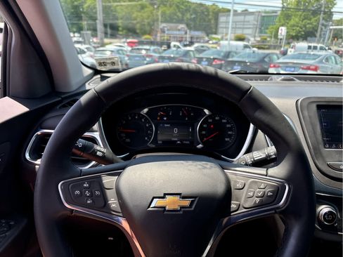 Certified 2023 Chevrolet Equinox LT FWD image 10