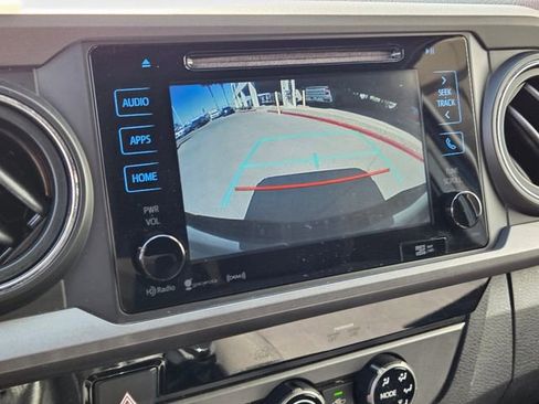 Used 2017 Toyota Tacoma TRD Sport RWD image 21