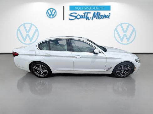 Used 2021 BMW 530i w/ Premium Package RWD image 8