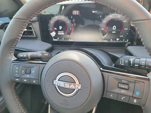 New 2026 Nissan Kicks SR image 9