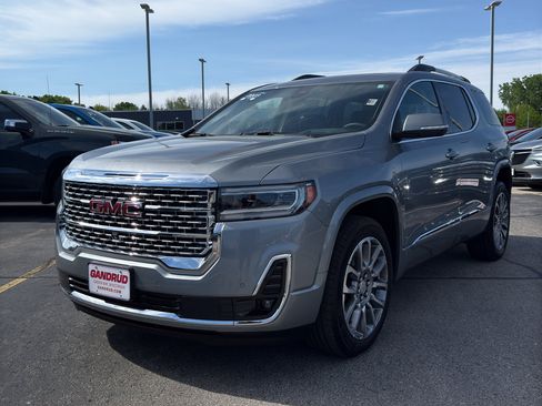 Certified 2023 GMC Acadia Denali w/ Denali Ultimate Package AWD/4WD image 2