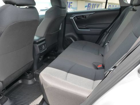 Used 2025 Toyota RAV4 LE AWD/4WD image 17