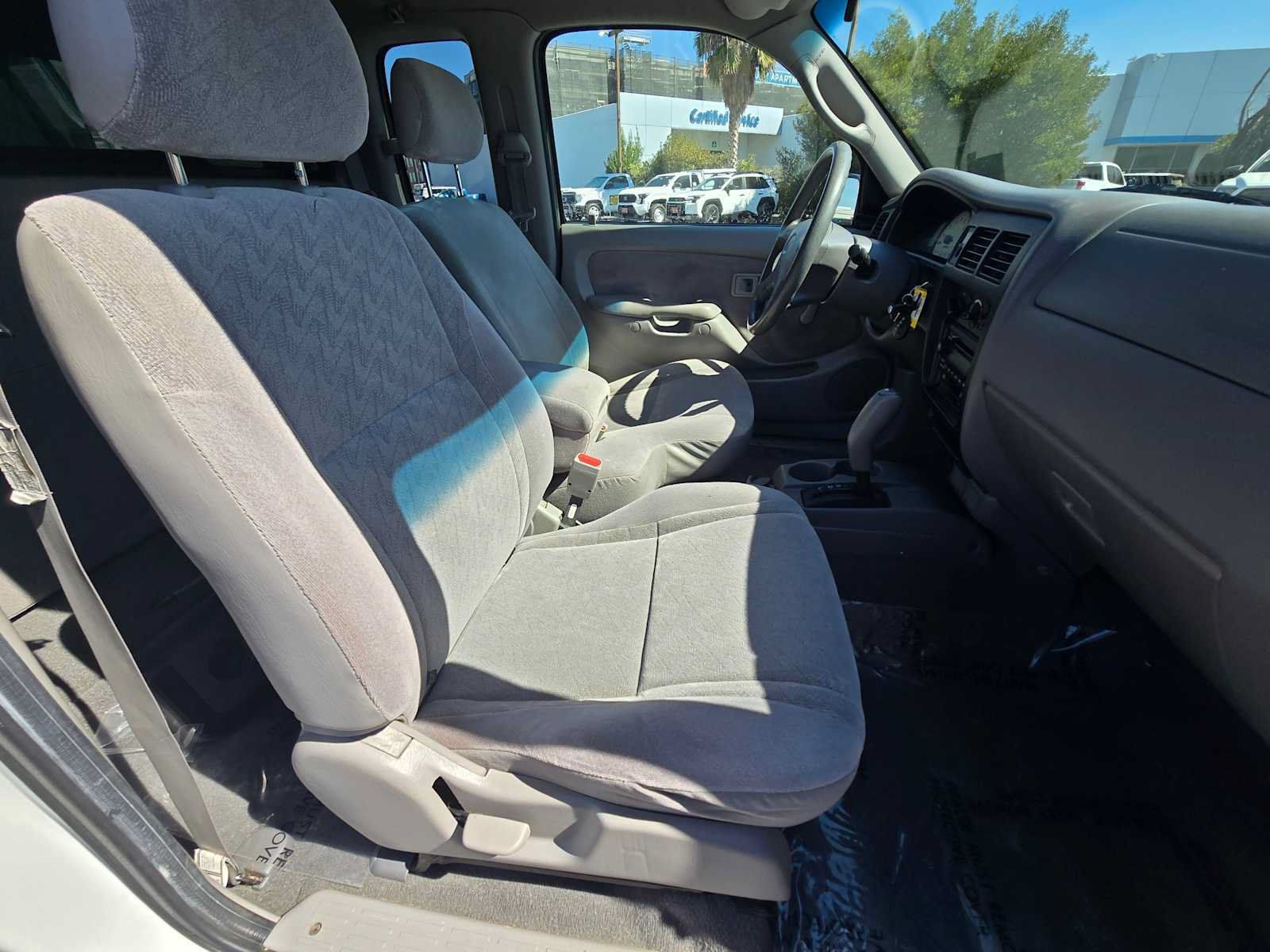 Used 2004 Toyota Tacoma 2WD Xtracab image 10