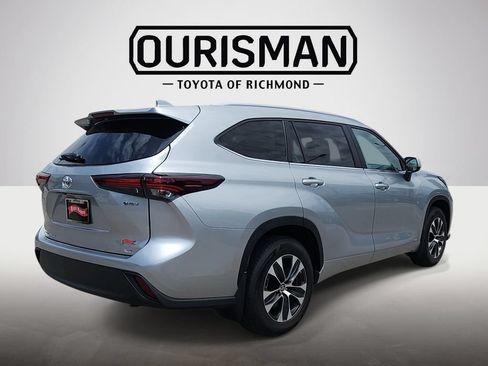 Certified 2025 Toyota Highlander XLE AWD/4WD image 6