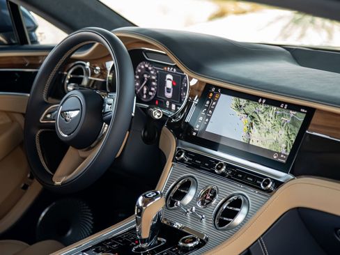 Used 2024 Bentley Continental GT Speed image 28