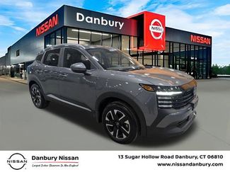 Certified 2025 Nissan Kicks SV w/ SV Premium Package AWD/4WD 360° Tour