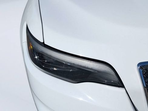 Used 2020 Jeep Cherokee Limited FWD image 9