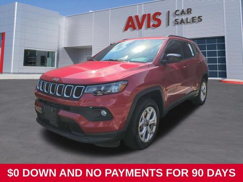 Used 2025 Jeep Compass Latitude w/ Sun & Sound Group AWD/4WD image 1