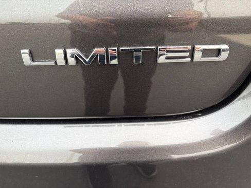 Used 2022 Jeep Compass Limited w/ Elite Group AWD/4WD image 22
